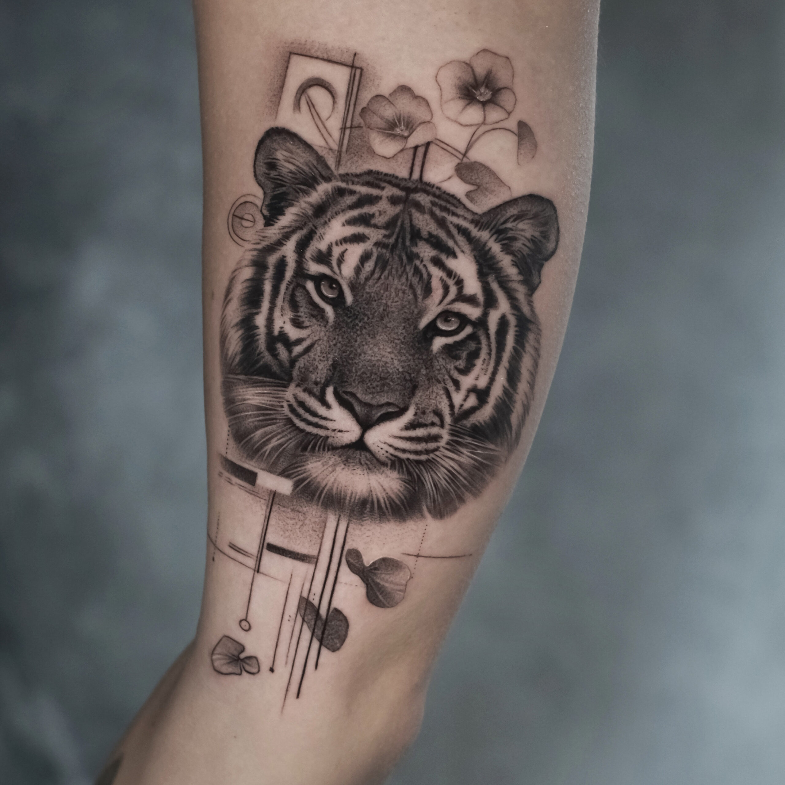 Giveaway - Jose Contreras Black and Grey Tattoo in Austin